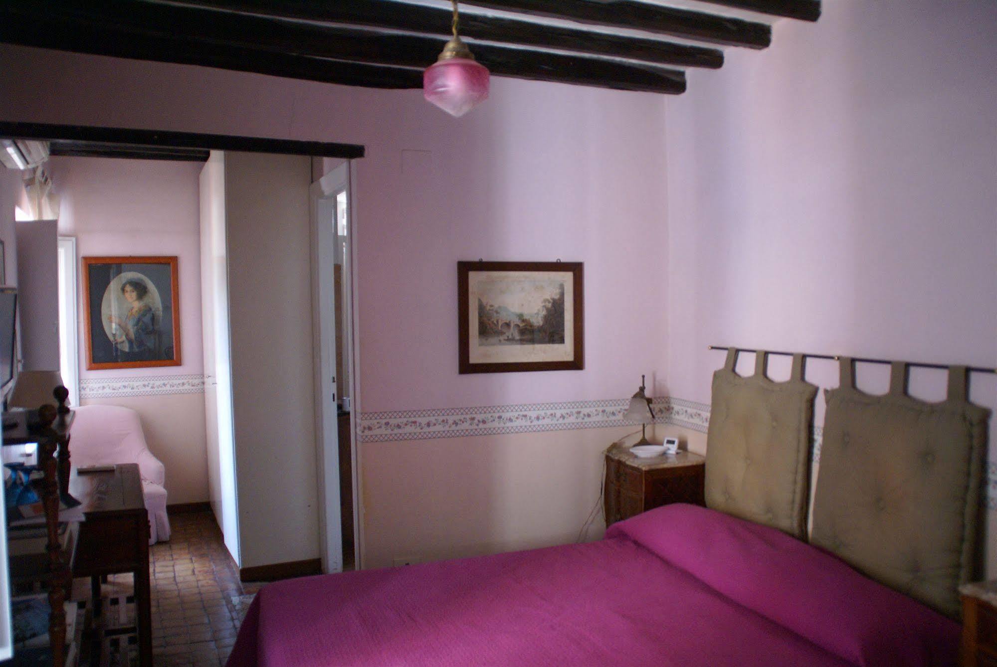 B&B Casa De Luca A Campo De Fiori Рим Екстер'єр фото