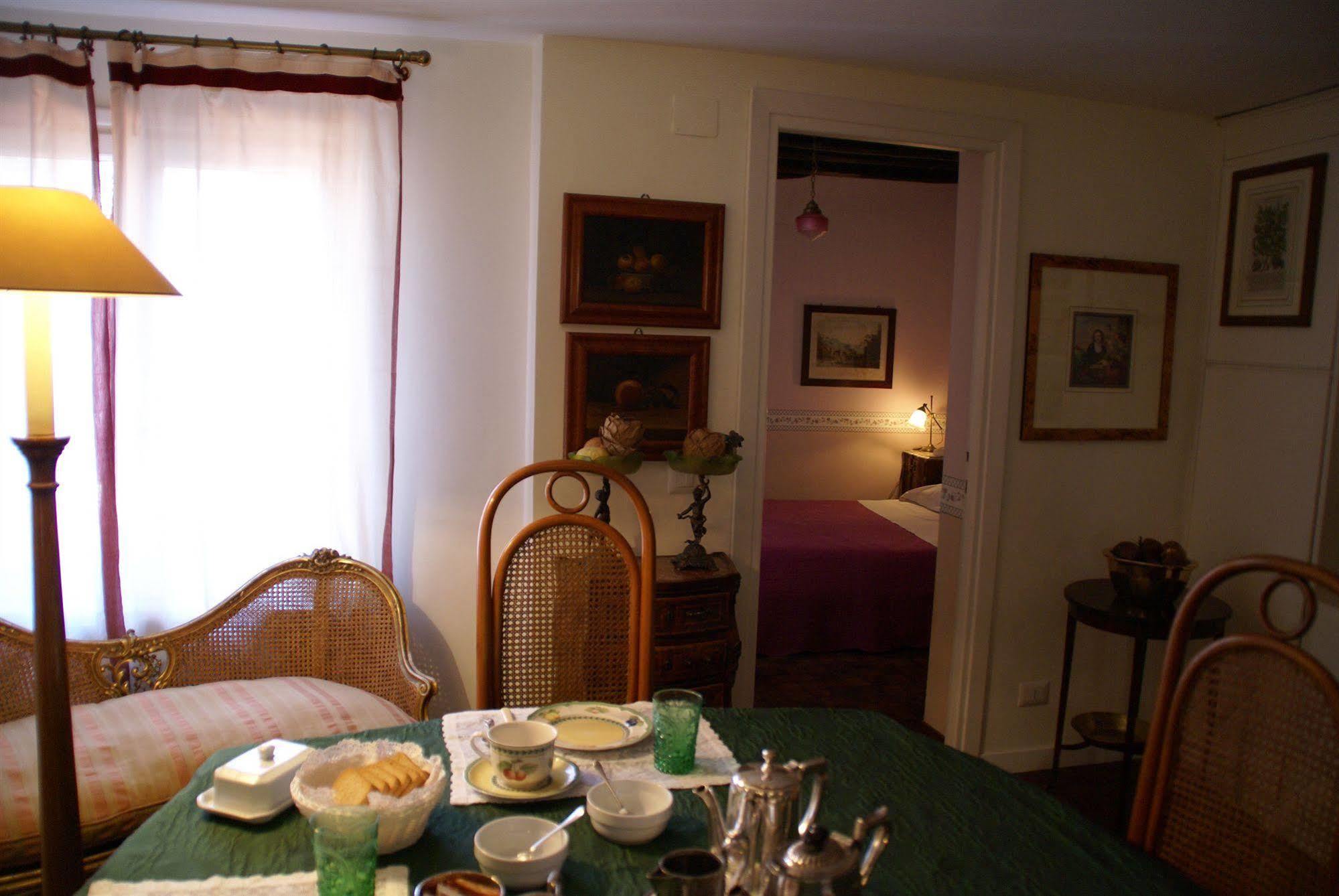 B&B Casa De Luca A Campo De Fiori Рим Екстер'єр фото