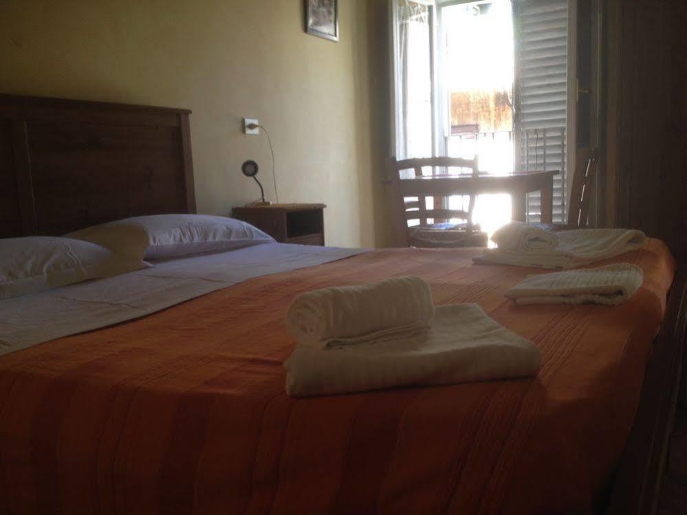 B&B Casa De Luca A Campo De Fiori Рим Екстер'єр фото